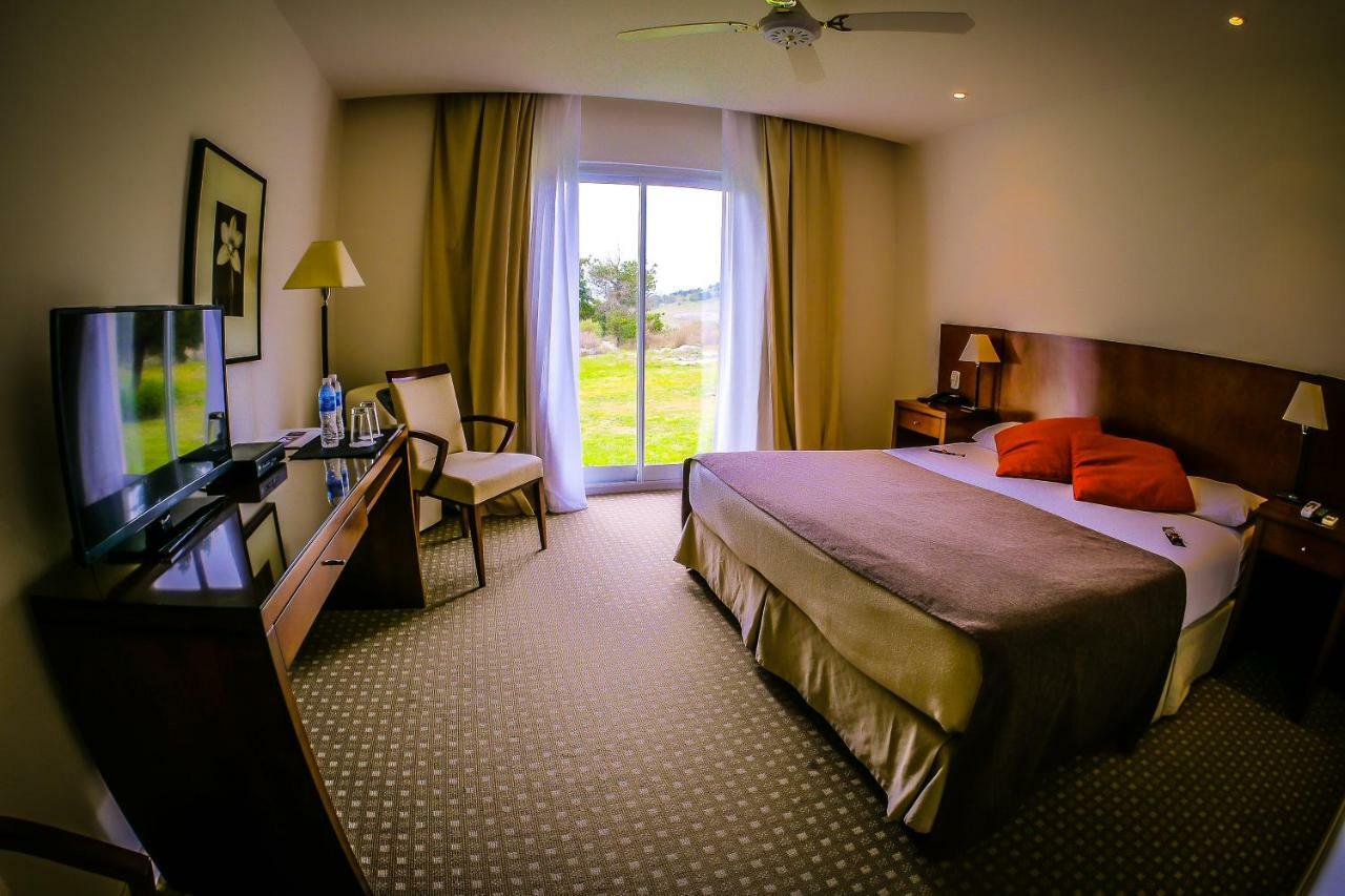 Elegance Hotel Tandil Bilik gambar